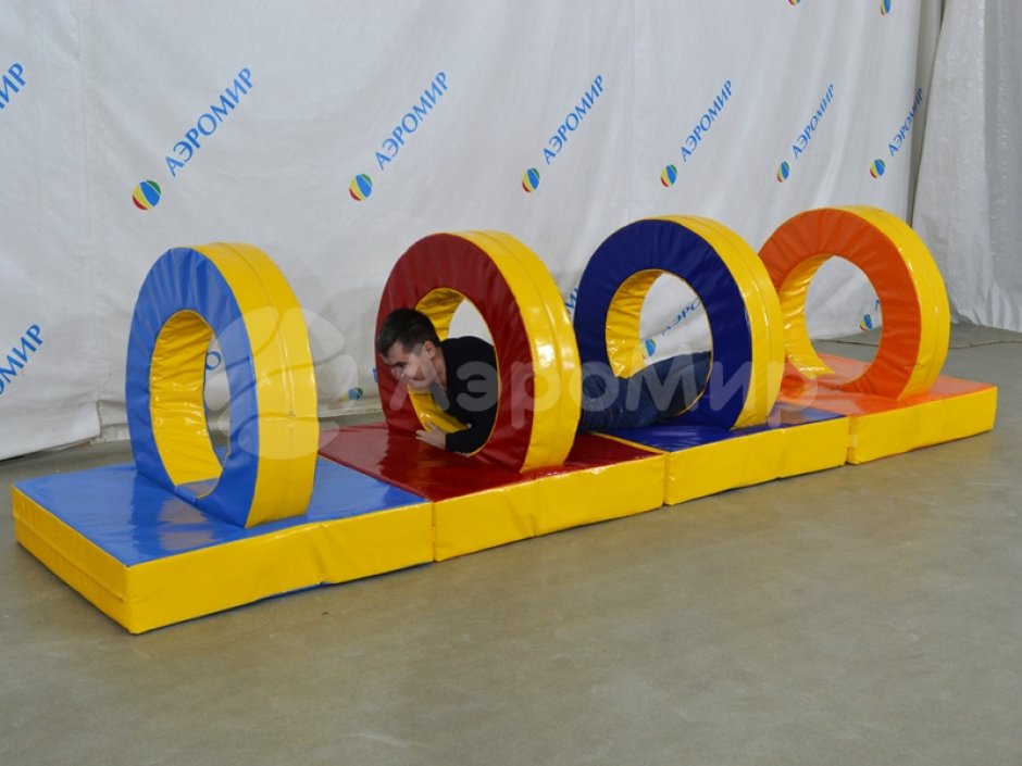 Аттракцион Колечко — элемент спортивной полосы препятствий