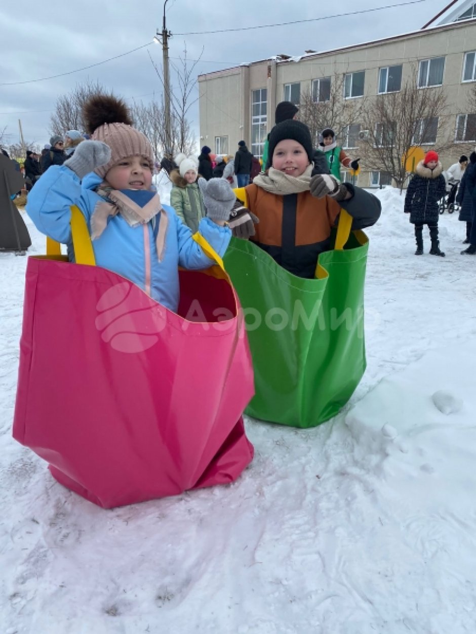 Игровой реквизит Бег в мешках — эстафета для взрослых и детей