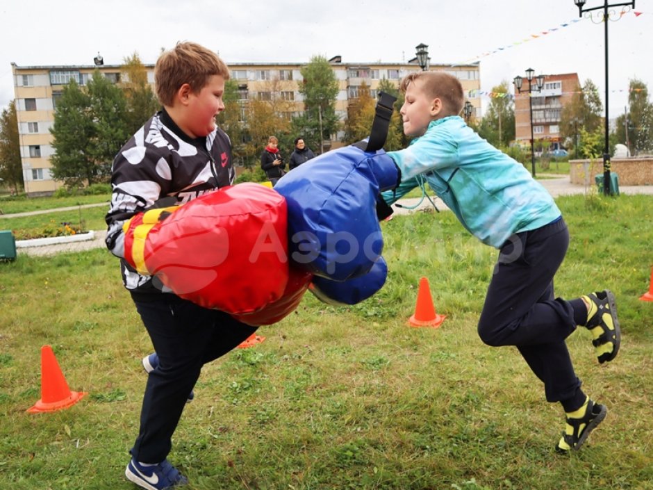 Гигантские перчатки — для шуточных боев, игр и развлечений детей и взрослых