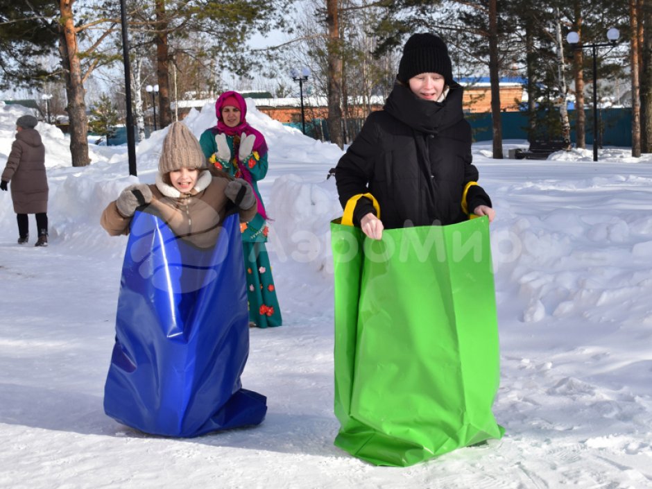 Игровой реквизит Бег в мешках — эстафета для взрослых и детей