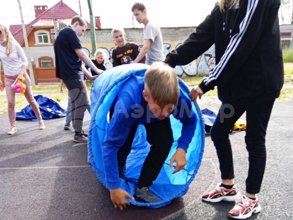 Туннель-рукав - простое и яркое оборудование для командных игр