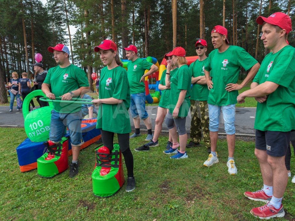 Командный игровой реквизит Гигантские кеды — для эстафет, конкурсов и веселых забегов