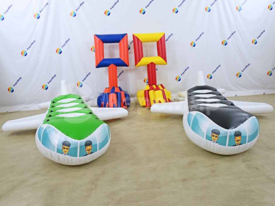 Самолет — игровое оборудование на силу и ловкость