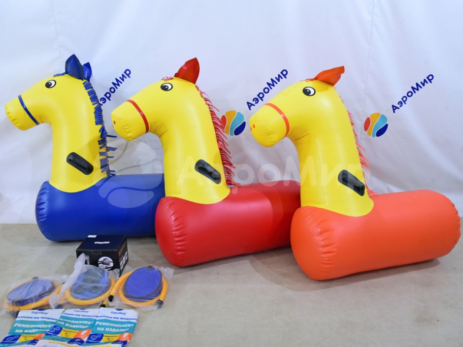 Лошадиные скачки — командный игровой реквизит для забегов и эстафет