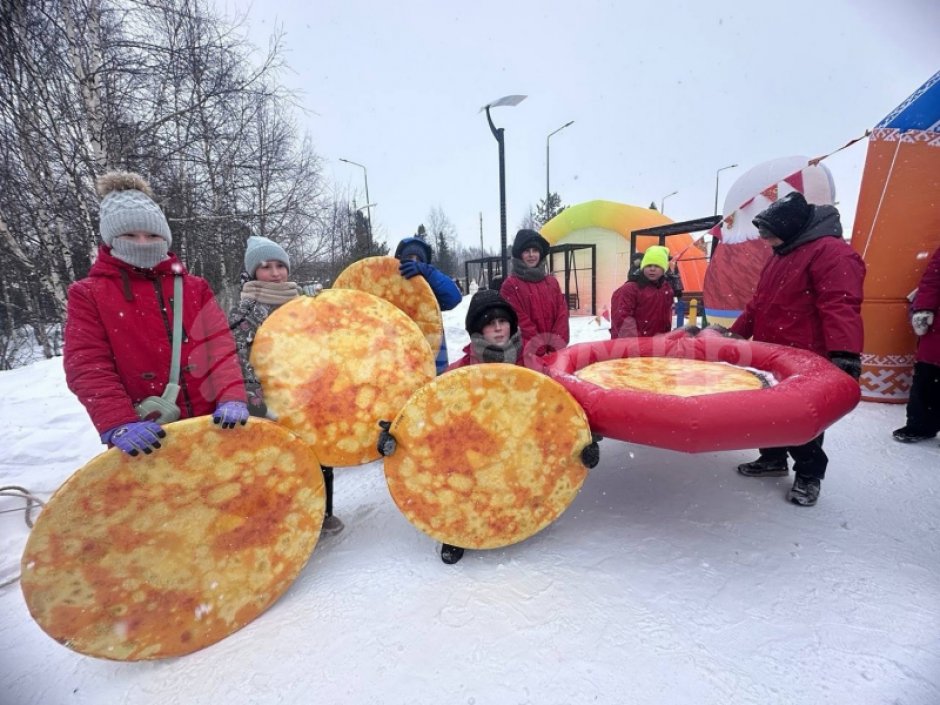 Командная забава — лови сковородкой