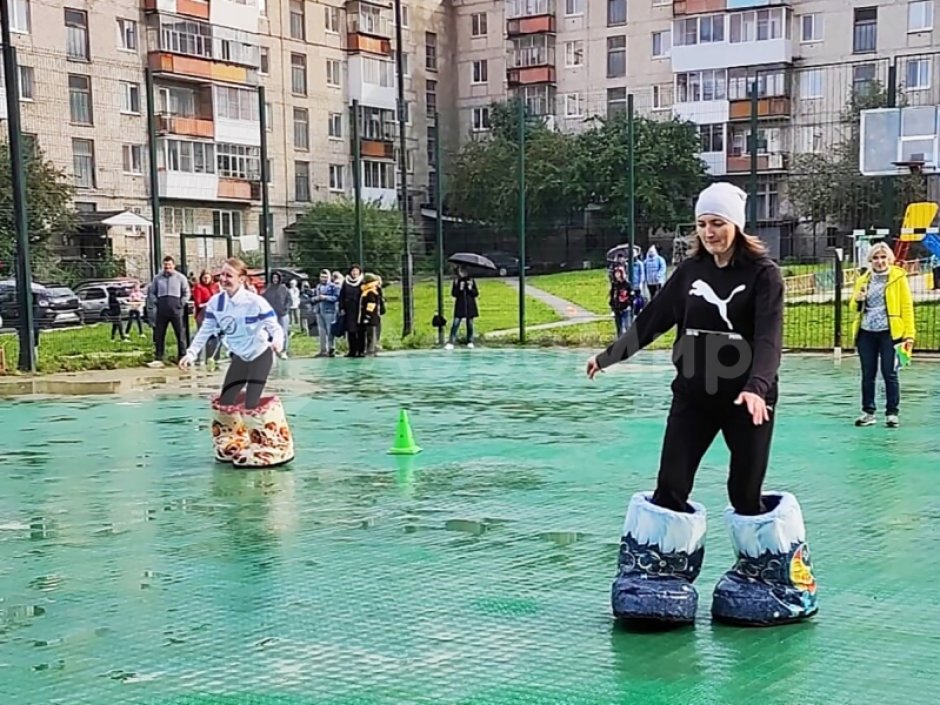 Командный игровой реквизит Гигантские валенки — для эстафет, забегов и игр