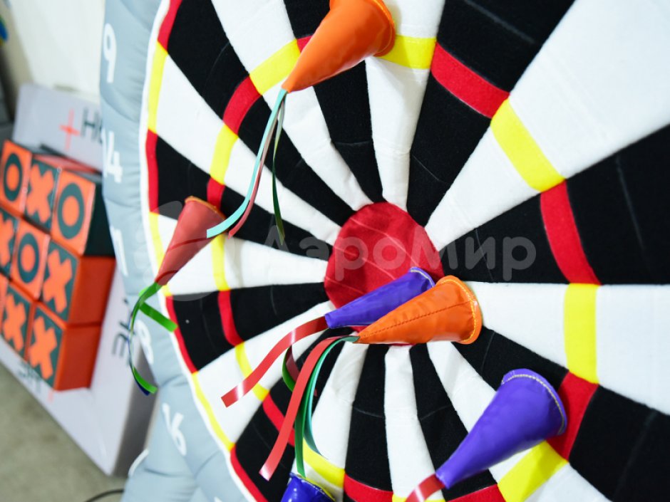 Надувной дартс