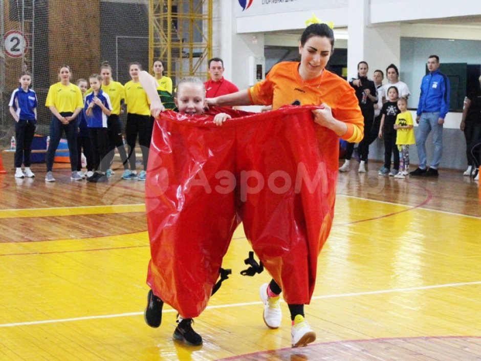 Штаны-ловуны — весёлый командный аттракцион для эстафет, корпоративов и детских праздников