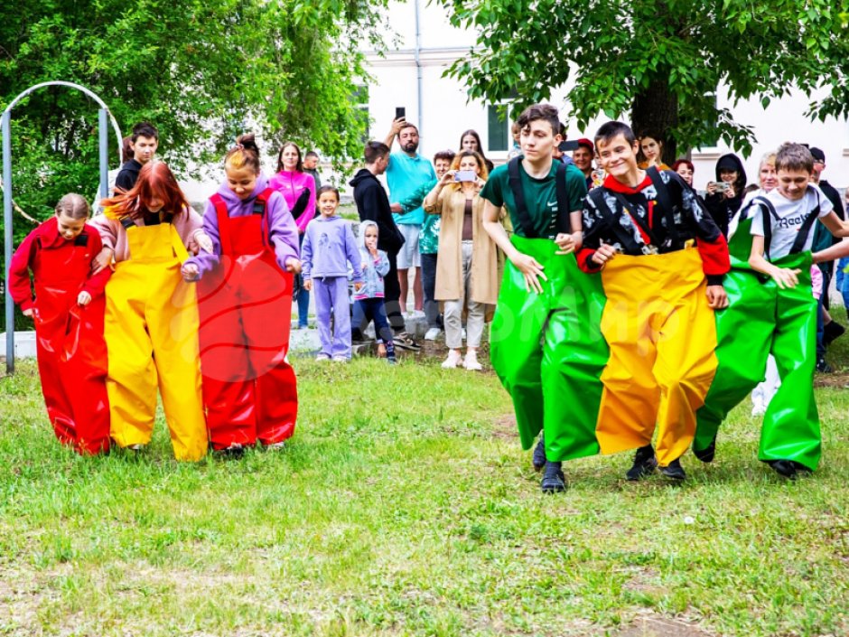 Игровой реквизит Командные штаны — для детей и взрослых