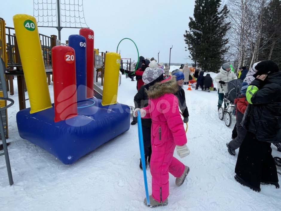 Командный игровой реквизит Надувной кольцеброс Столбики