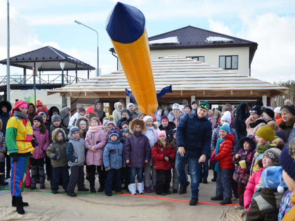 Надувная Ракета для детских эстафет, игр и развлечений