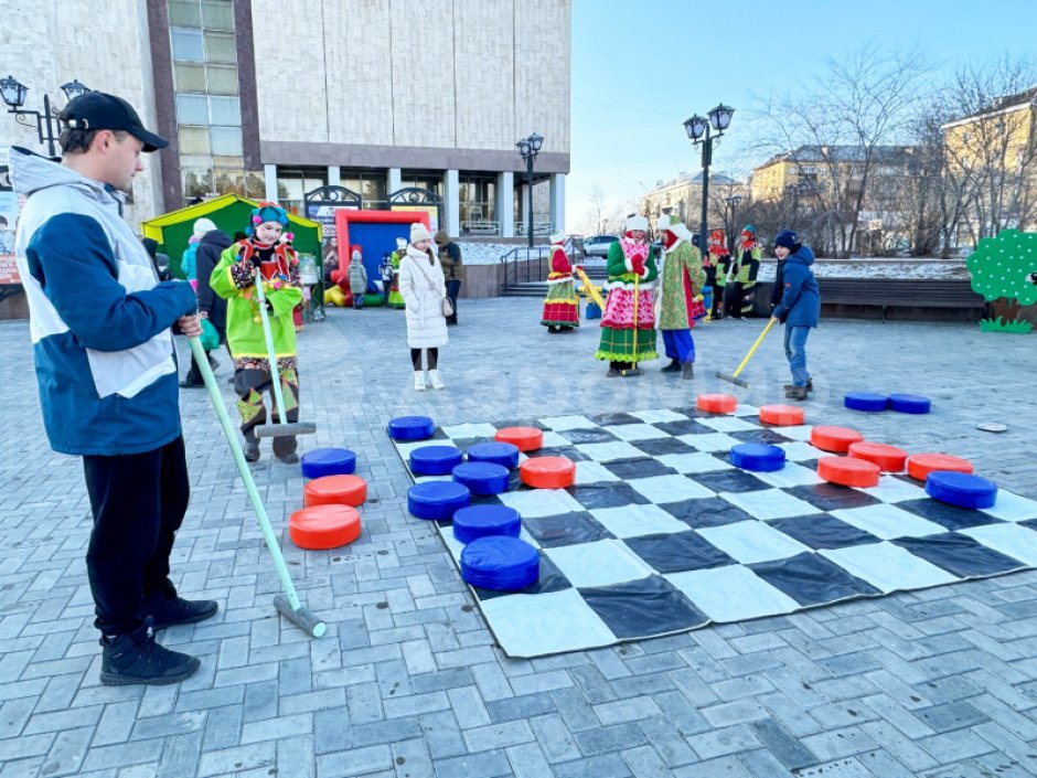 Мягкий игровой набор для игры в шашки