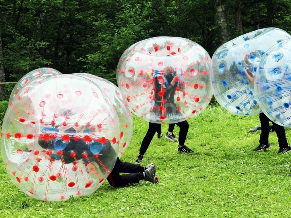 Бампербол (Bumperball) – футбол в шарах