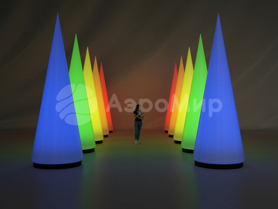 Большой надувной конус — с подсветкой