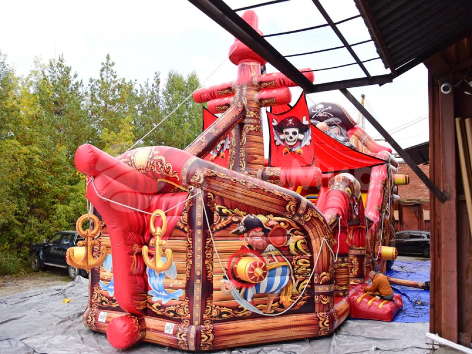 Пиратский корабль