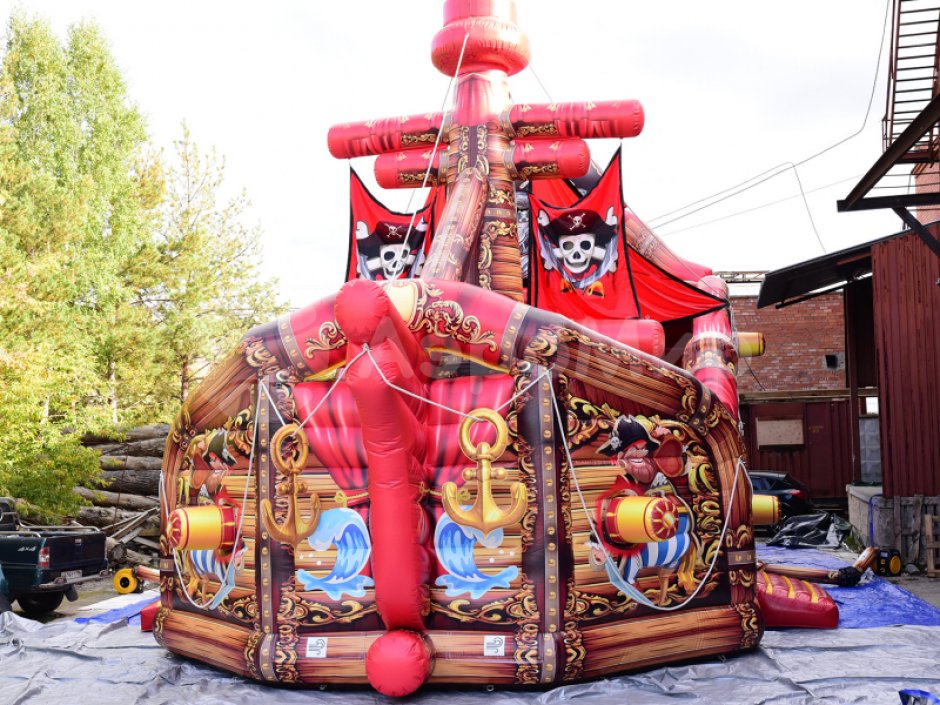 Пиратский корабль