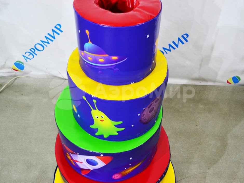 Мягкая космопирамидка для игровой комнаты