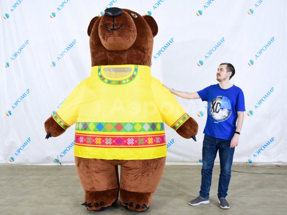 Надувной костюм Медведя в национальных костюмах и рубахах
