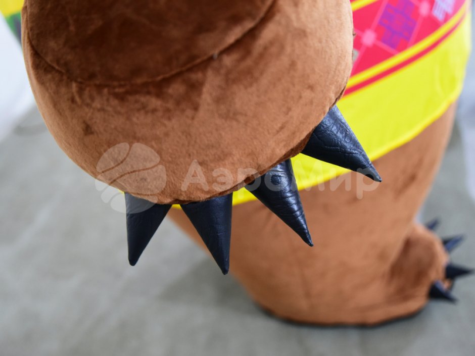 Надувной костюм Медведя в национальных костюмах и рубахах