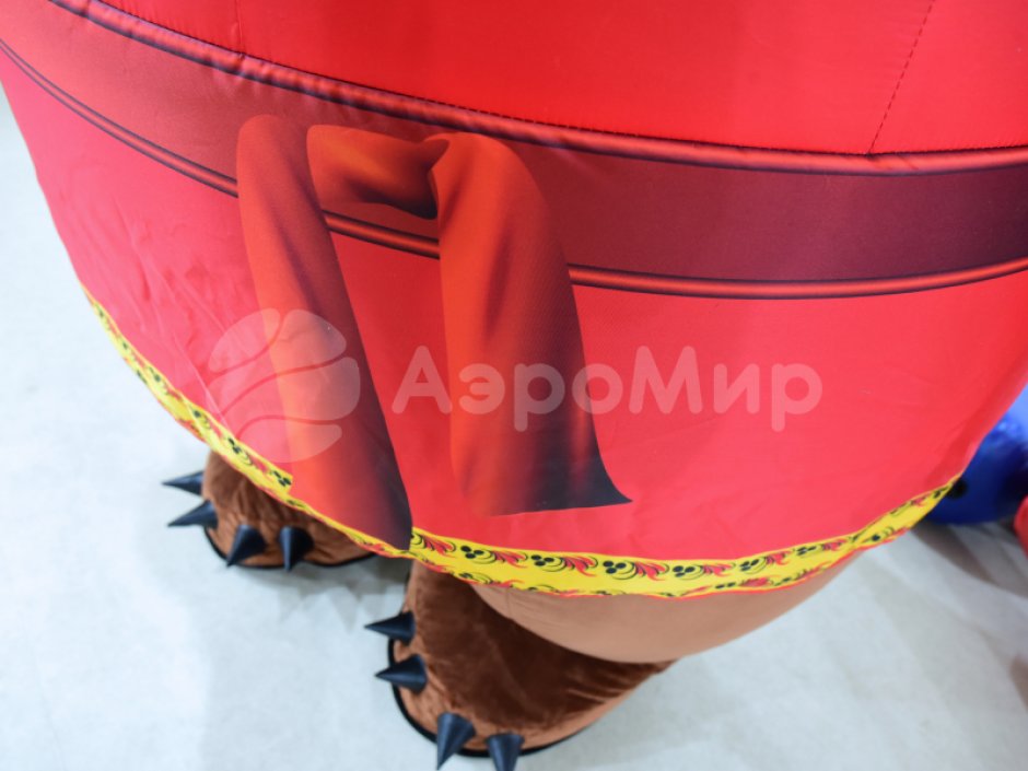 Надувной костюм Медведя в национальных костюмах и рубахах