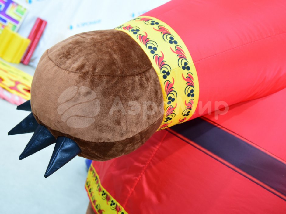 Надувной костюм Медведя в национальных костюмах и рубахах