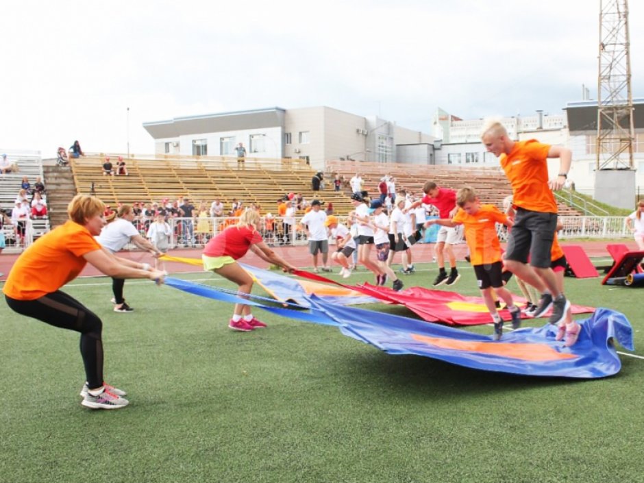 Ковёр-самолёт — динамичная командная игра для детей и взрослых