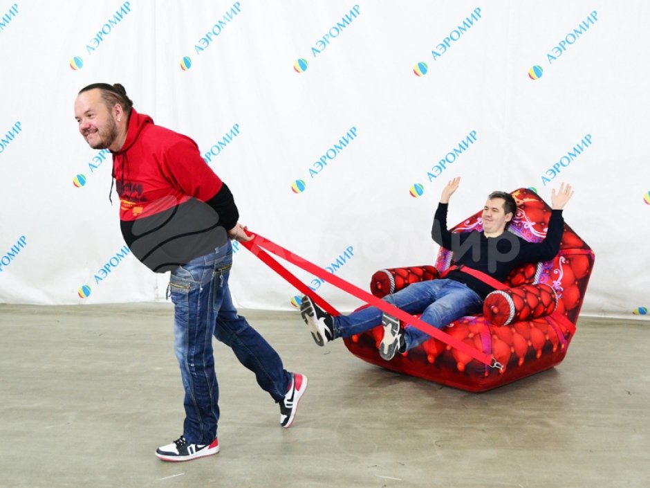 Надувные сани-трон — игровой реквизит для эстафет и развлечений на открытом воздухе