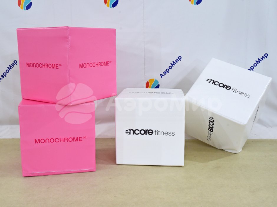 Гигантские кости — большие игральные кубики