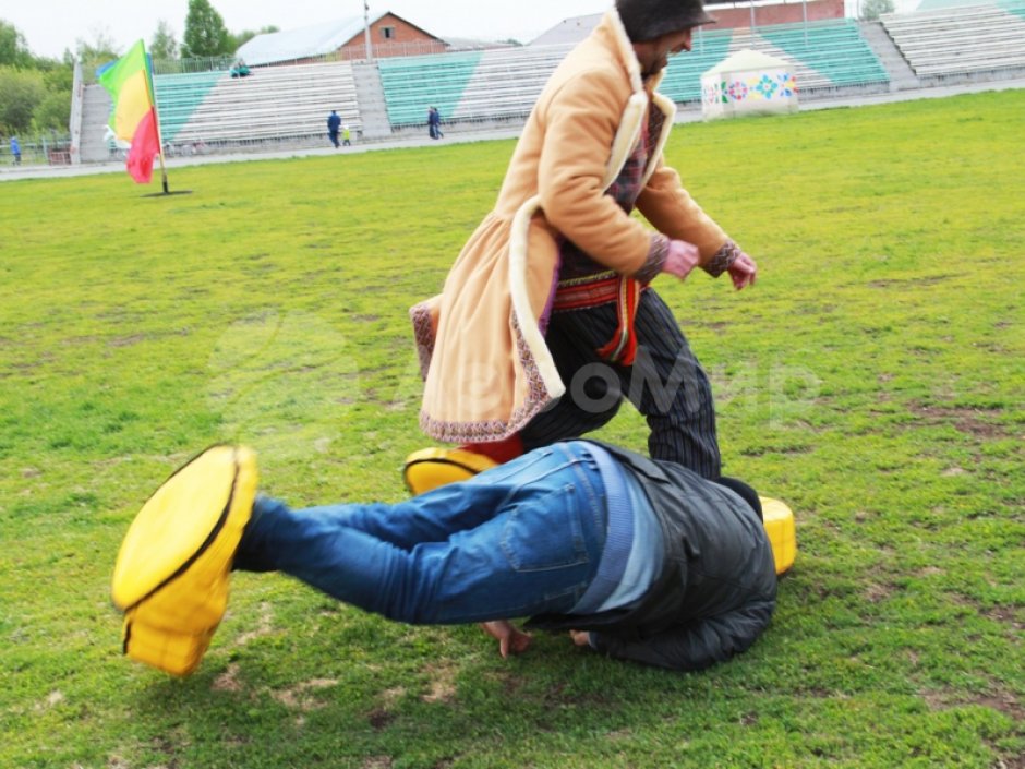 Гигантские лапти — для эстафет, конкурсов и веселых забегов