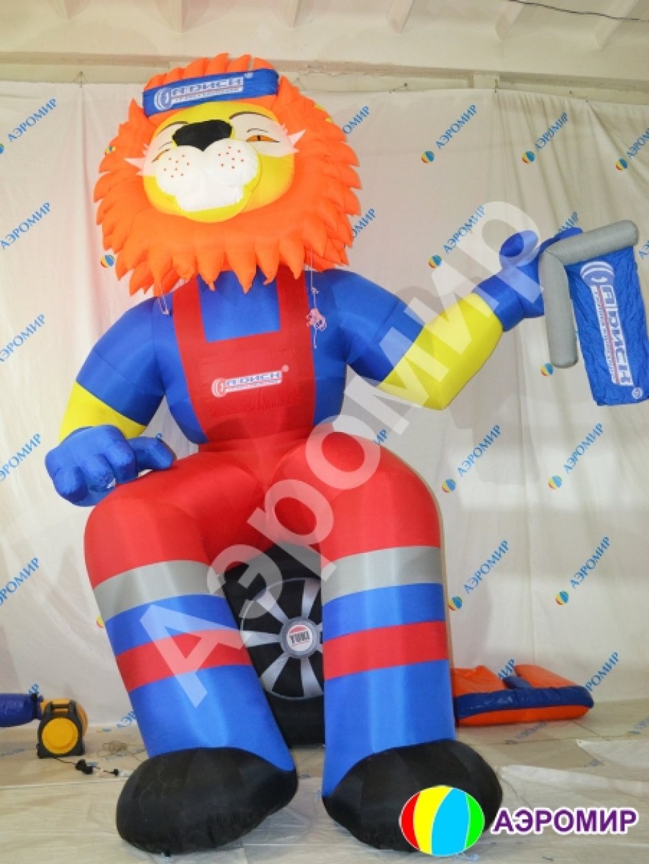 Фигура льва на колесе Уценка — отказная позиция