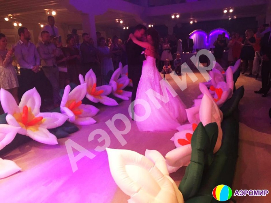 Лилия с раскрытием