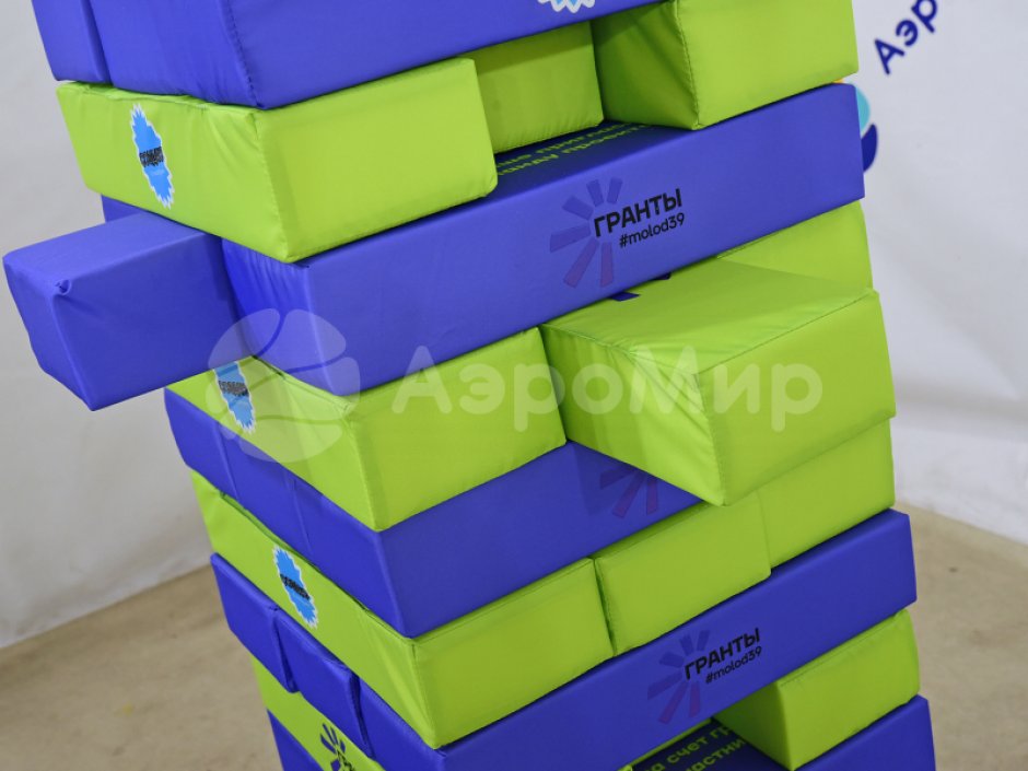 Гигантская дженга — популярная игра формата XXL