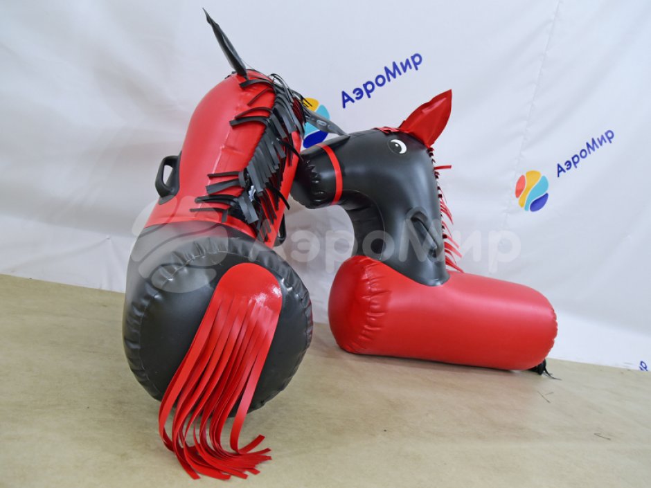 Лошадиные скачки — командный игровой реквизит для забегов и эстафет