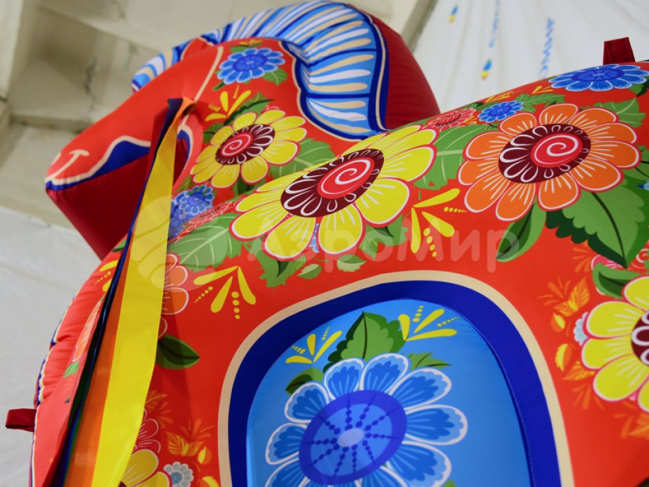 Декоративная фотозона — Лошадка для улиц и помещений