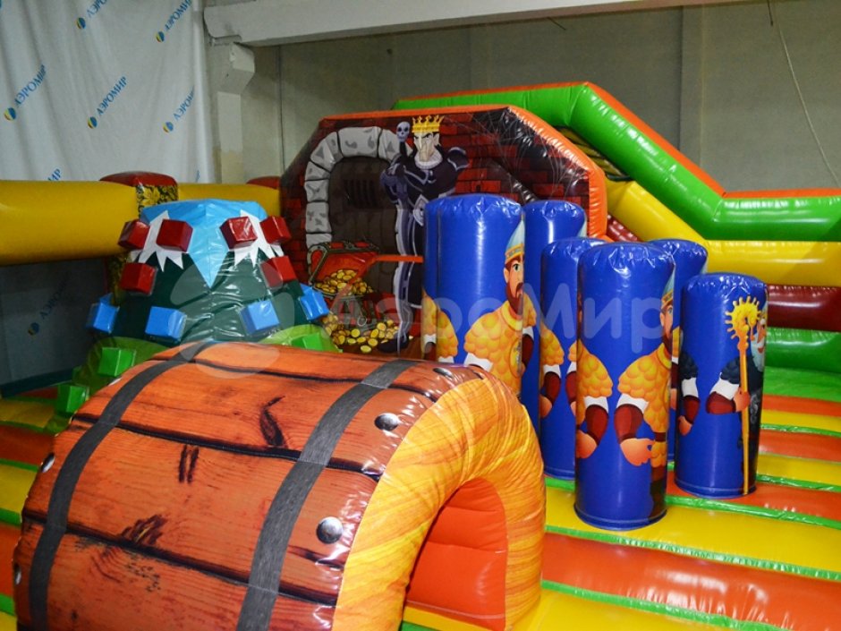 Надувной батутный комплекс Лукоморье — большой коммерческий аттракцион на 85 м²