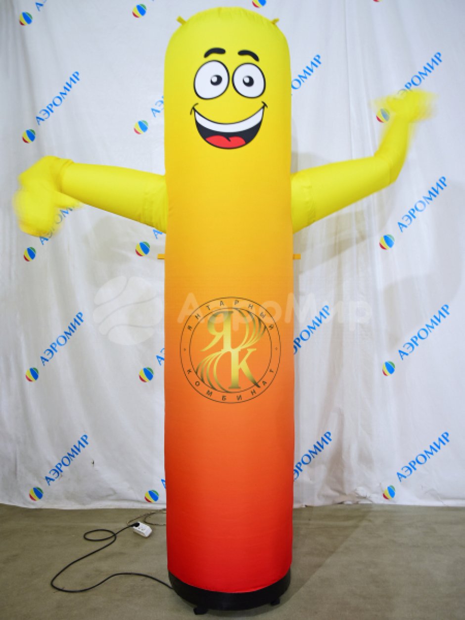 Аэромен машет рукой простой цилиндрической формы с логотипом в фирменном стиле