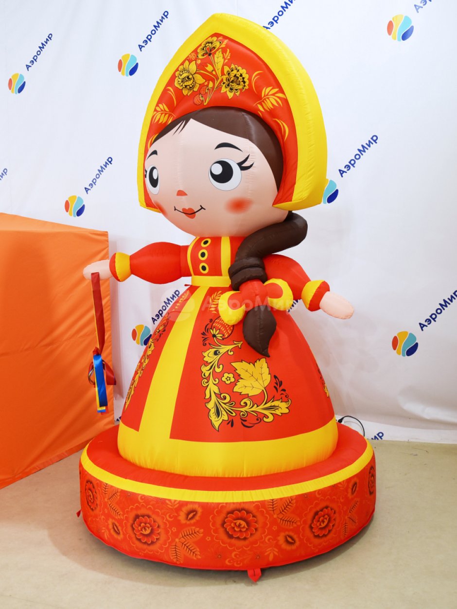 Надувная девочка Масленица