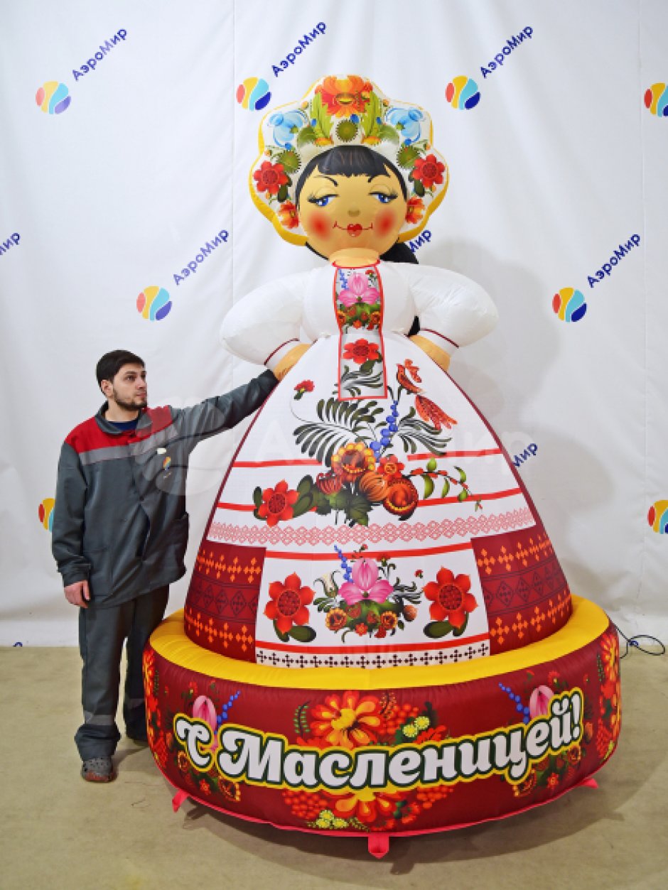 Девушка Масленица