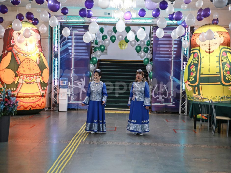 Национальные надувные матрешки — яркие образы для оформления и привлечения внимания