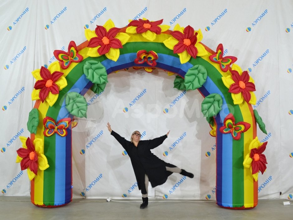 Надувная арка Радужная с декором