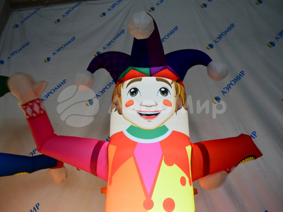 Надувная фигура Петрушка-зазывала