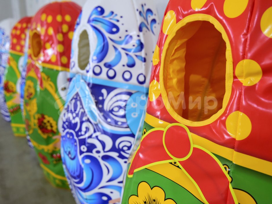 Матрёшкабол  — командная игра с мячом