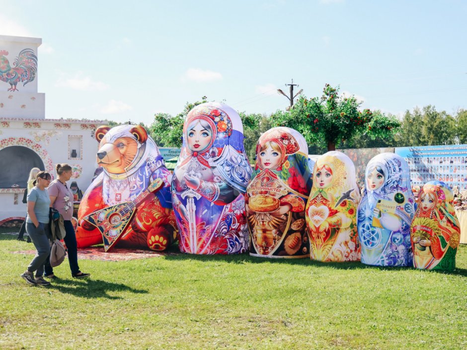 Надувная матрешка