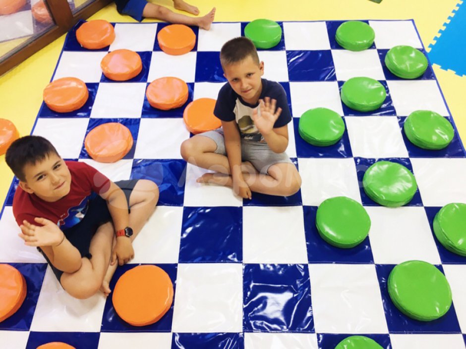 Мягкий игровой набор для игры в шашки