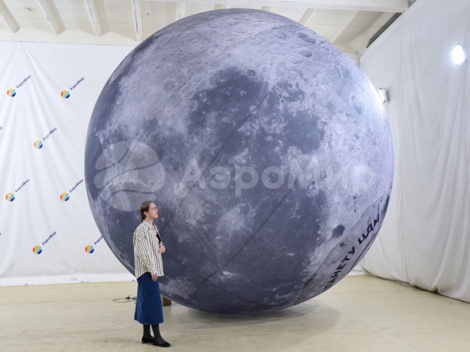 Подвесные брендированные рекламные шары с логотипами