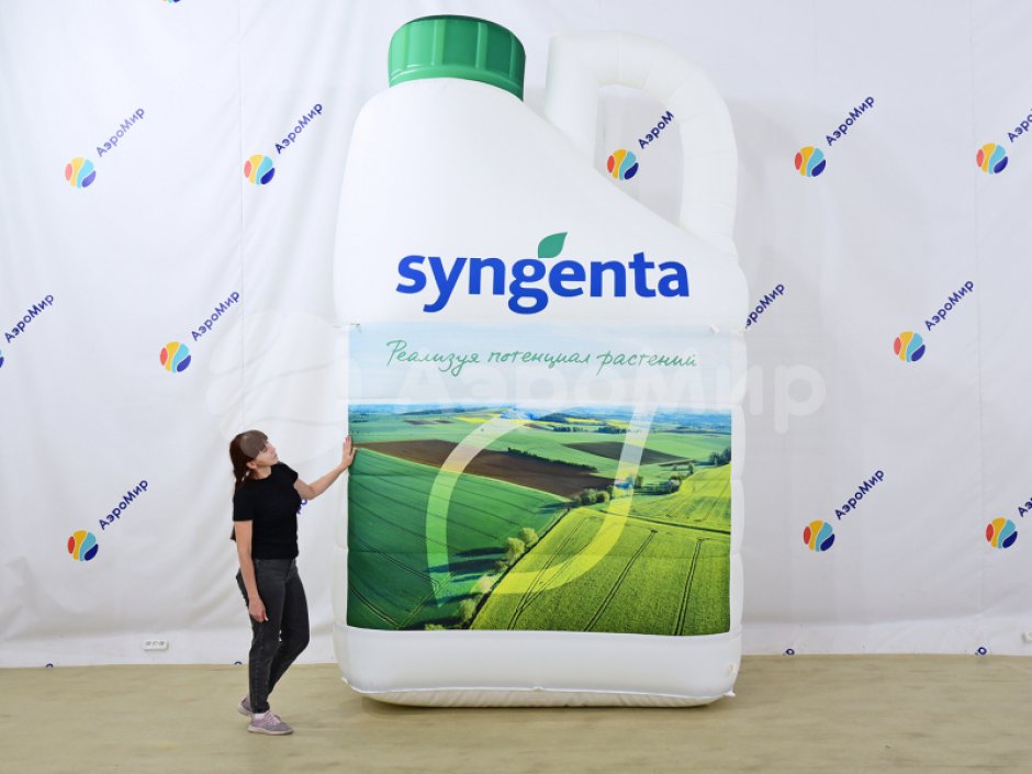 Надувная канистра — яркий символ бренда, который работает без слов