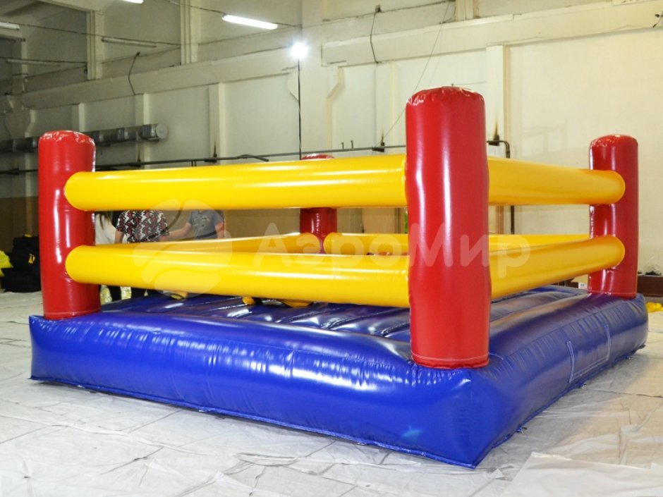 Надувной ринг — для поединков, игровой реквизит
