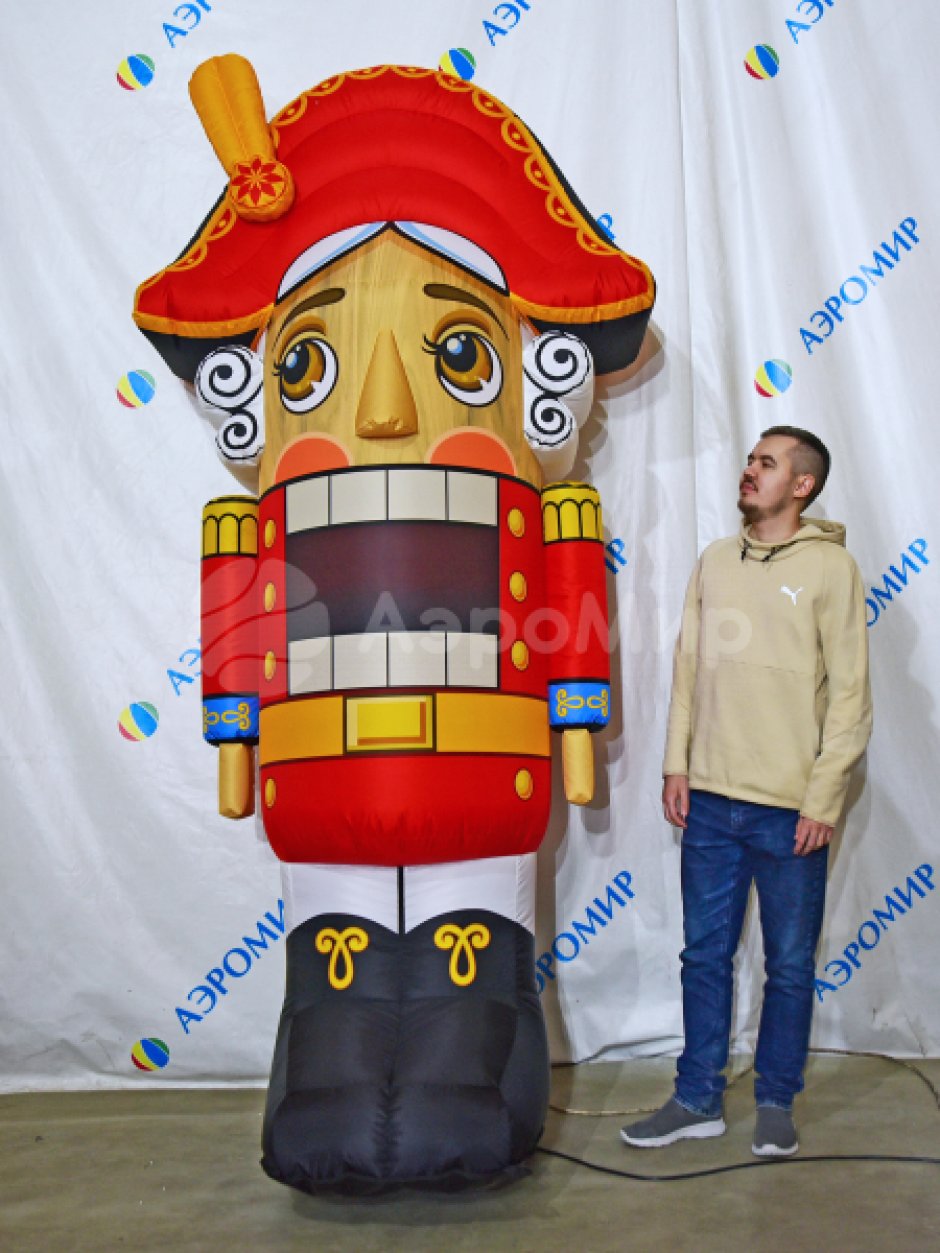 Надувной Щелкунчик