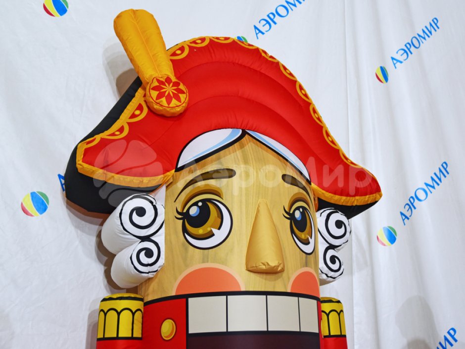 Надувной Щелкунчик