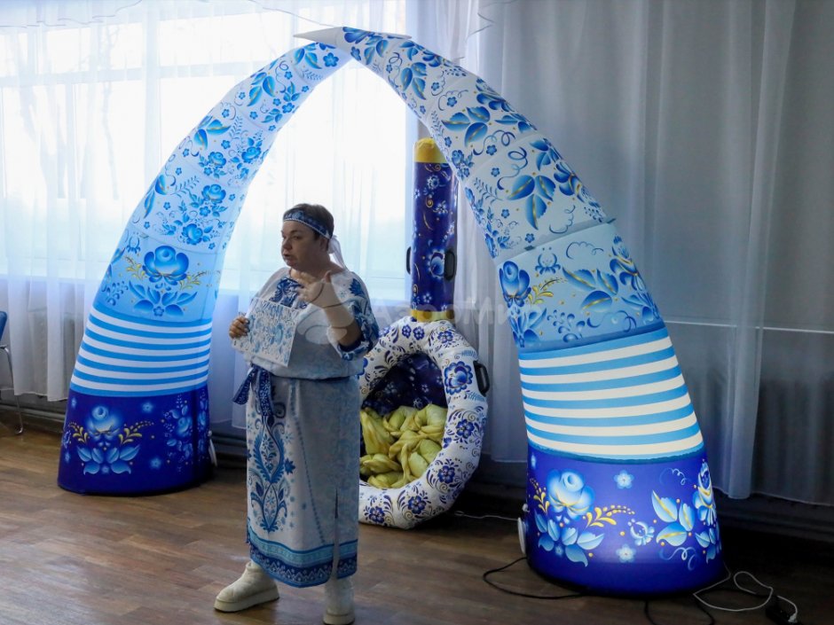 Надувная конусная арка — раздвижная арка с подсветкой